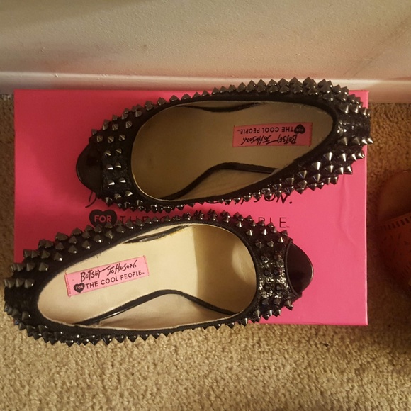 Woman's Heels, woman's pumps - Picture 2 of 3